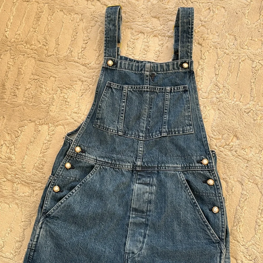AMO x Donni denim overalls with pearl buttons - Picture 2 of 3